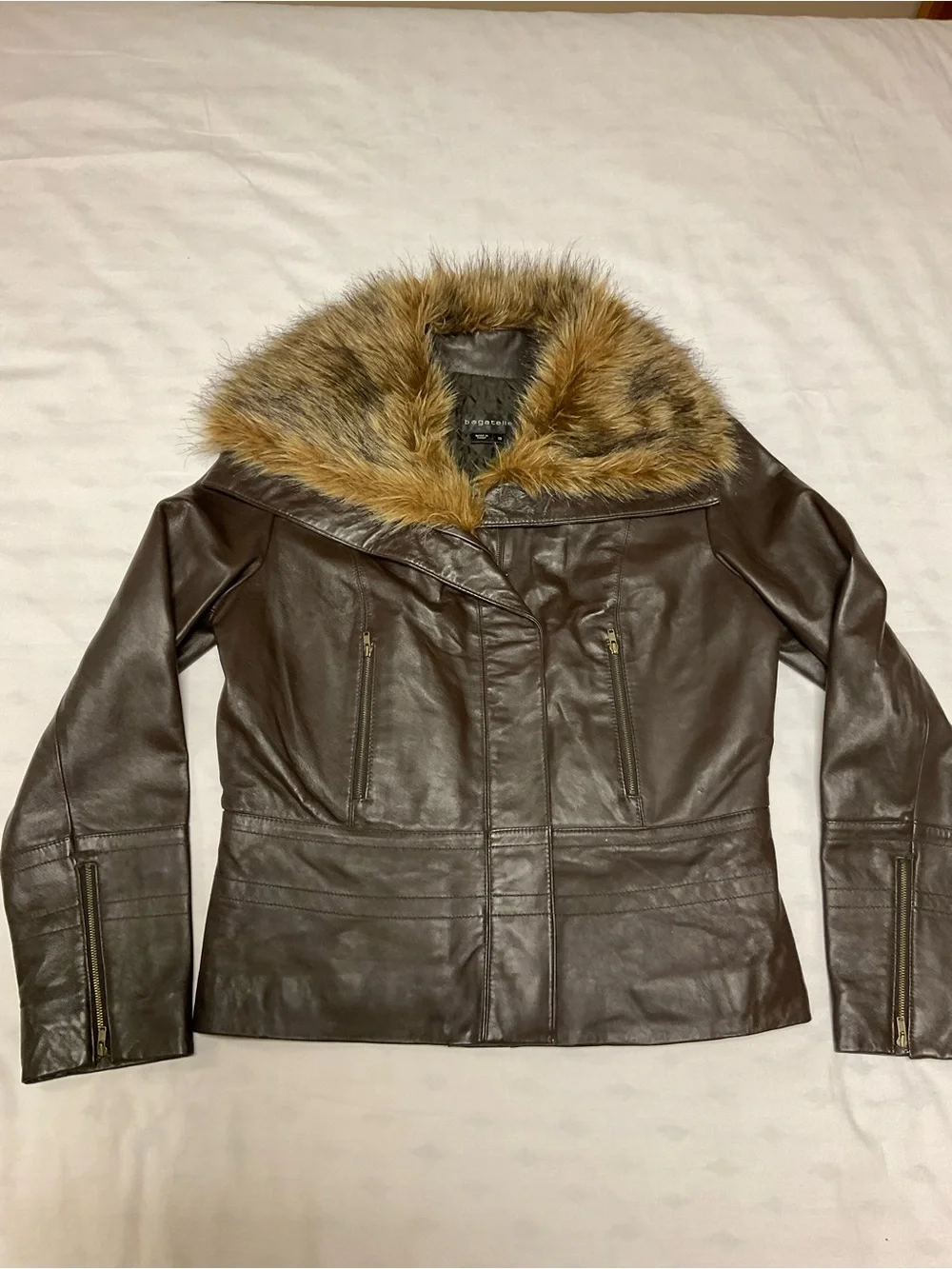 VTG Y2K Bagatelle Brown Genuine Leather Jacket Faux Fur Collar. Size 10